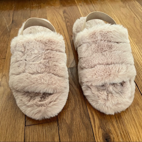 Fuzzy Slippers - Picture 2 of 5